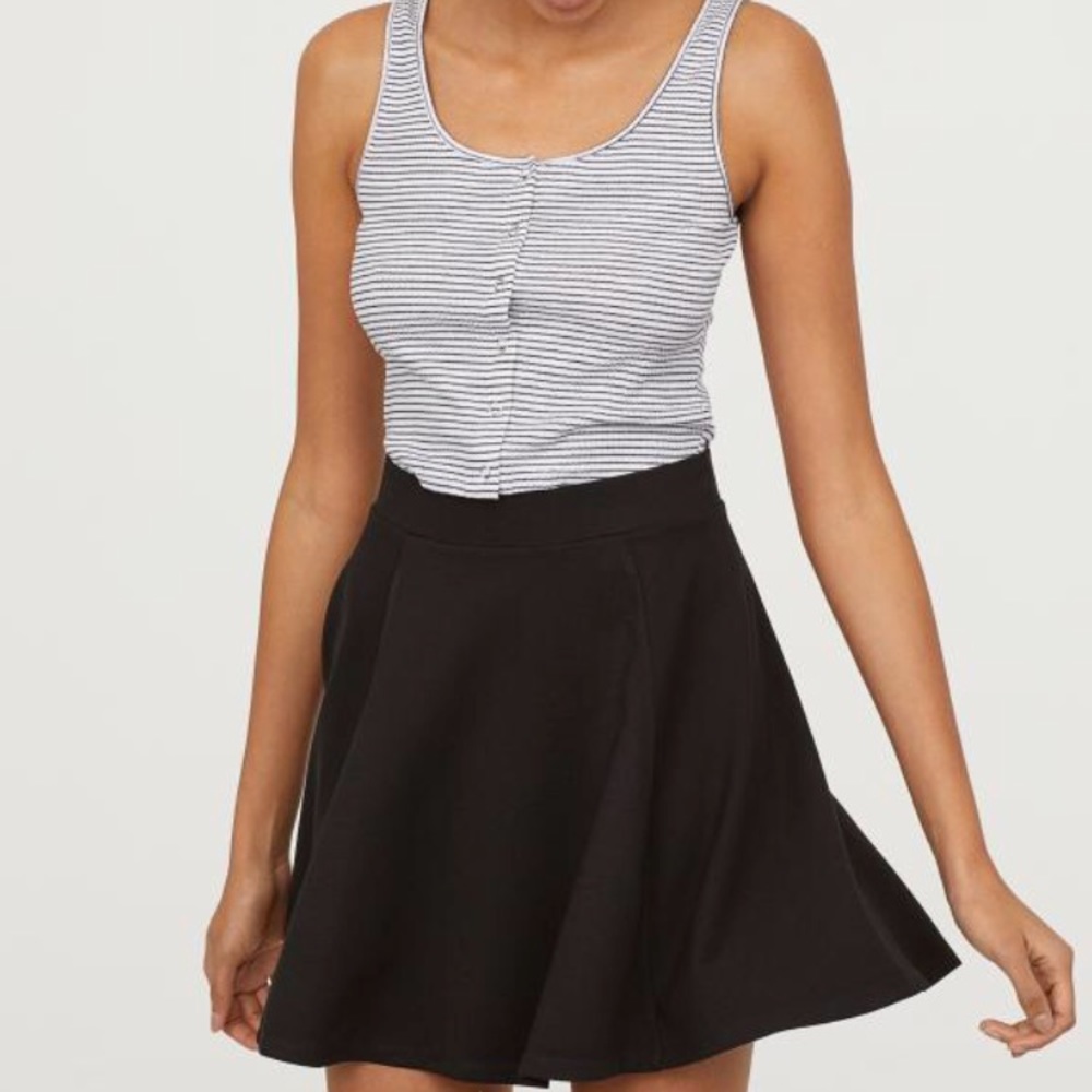 H&M Black Circle Skirt❤️